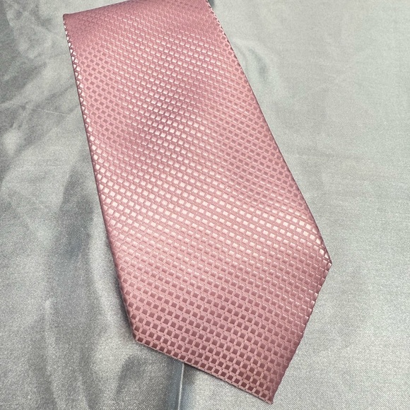 Wembley Other - Wembley Pink Textured Men’s Neck Tie